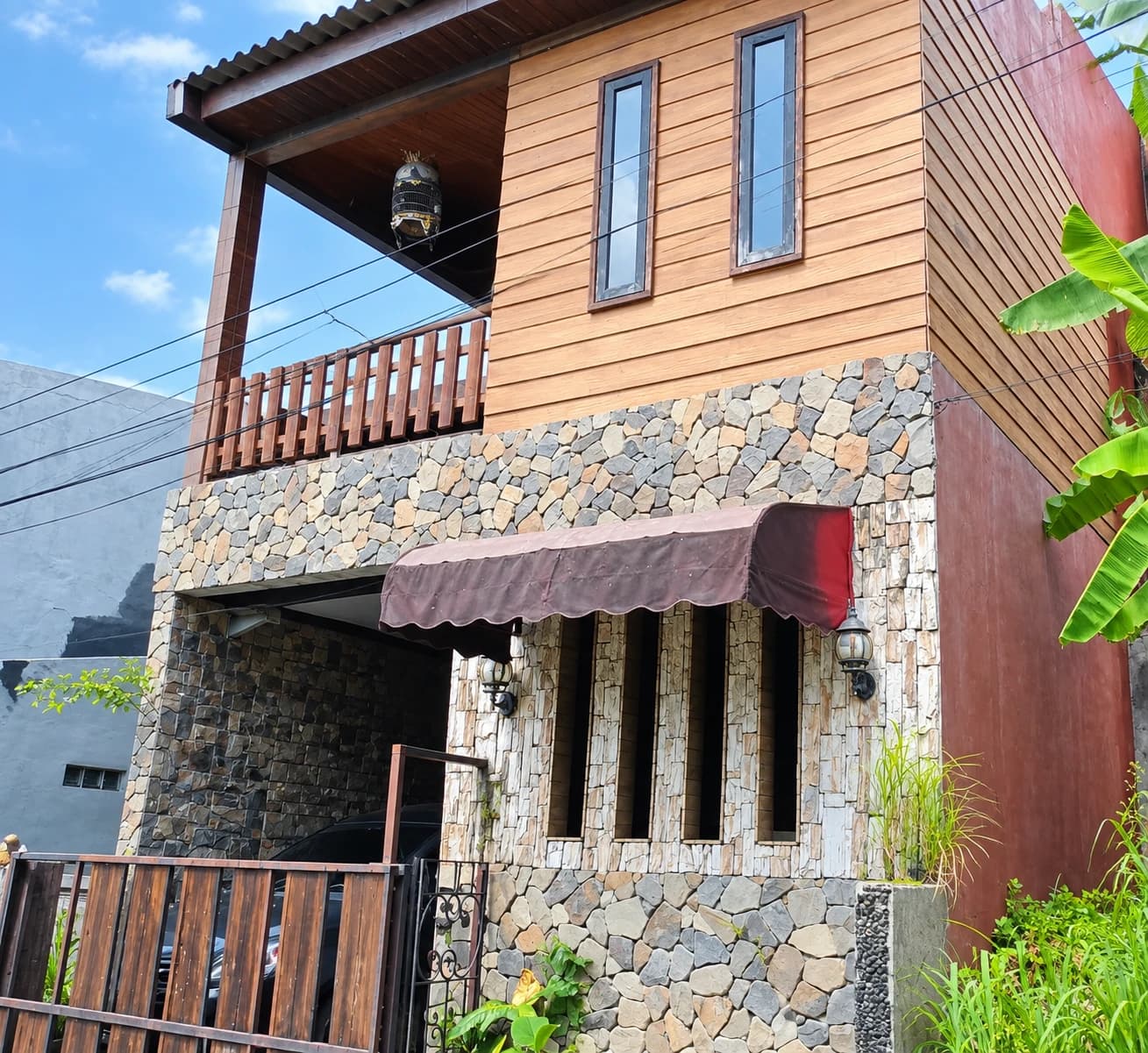 DIJUAL : RUMAH PREMIUM 3,5 LANTAI DI GRAND DEPOK CITY - Foto 1